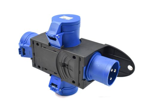 240V 32Amp 3 Way Splitter