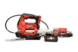 18V Milwaukee M18Gg Cordless Grease Gun Kit - 1 Battery, Charger & Bag (HOL0258)