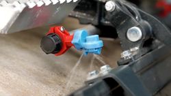 Bomag Blue Spray Nozzle Working