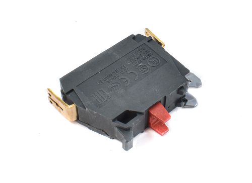 Bomag Switch Normally Closed OEM: 05762301