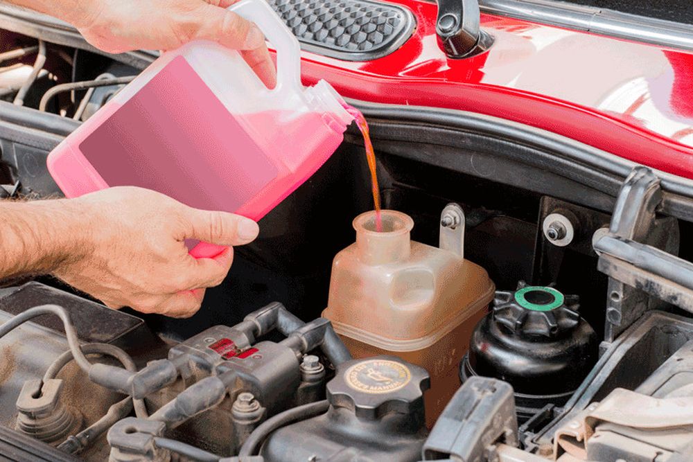 How to choose the correct antifreeze: Red or Blue?